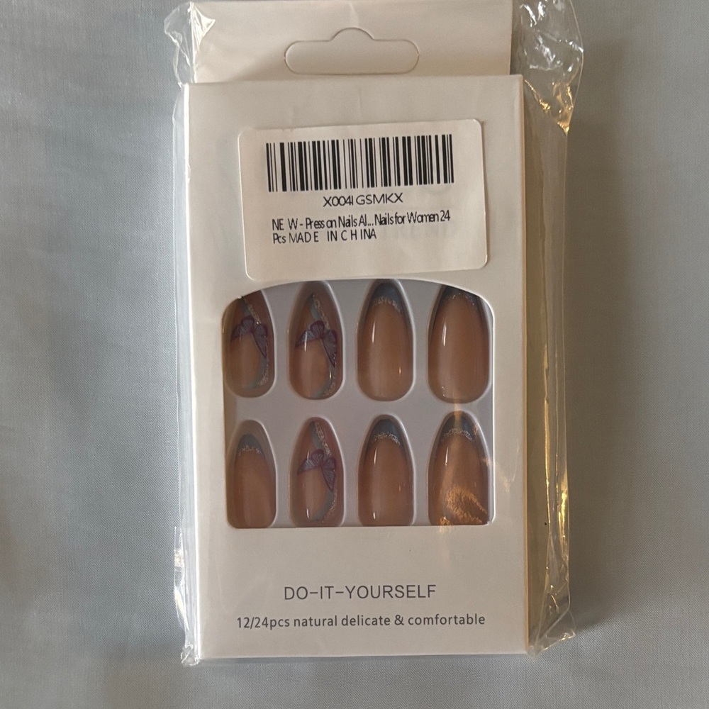 DIY Butterfly Press-On Nails - Natural Delicate Design